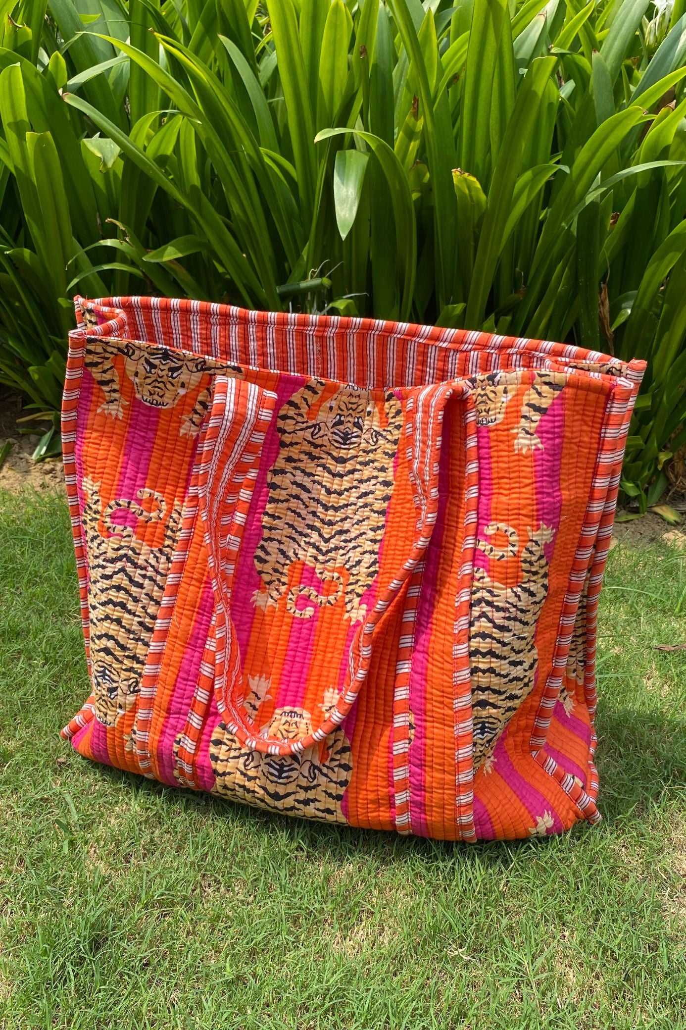 TIGER ORANGE TOTE