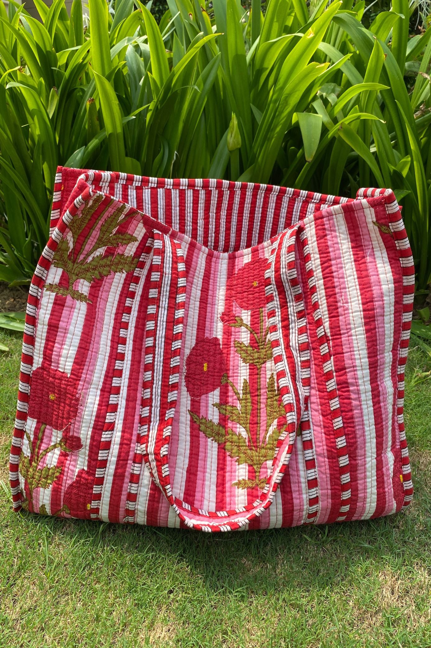 RED POPPY TOTE